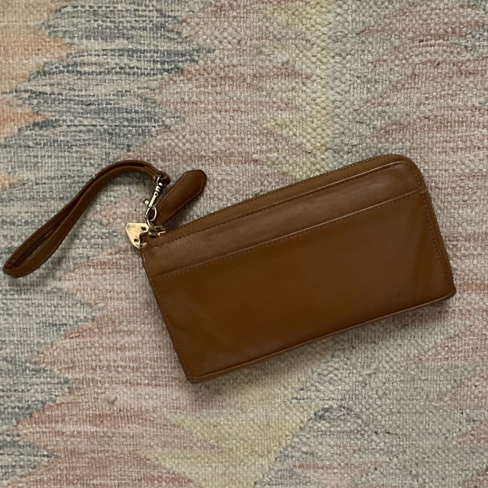 Perlina leather wristlet wallet